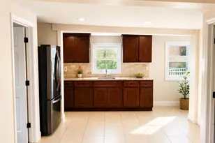 3 Carlisle Pl, Yonkers, NY 10701 - Photo 3