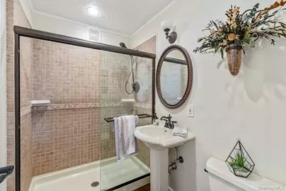 22 Sycamore Lane, Commack, NY 11725 - Photo 9