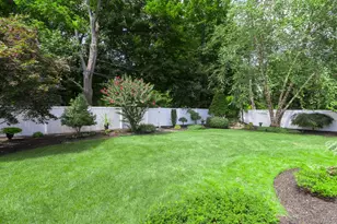 22 Sycamore Ln, Commack, NY 11725 - Photo 31