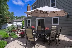 22 Sycamore Ln, Commack, NY 11725 - Photo 35