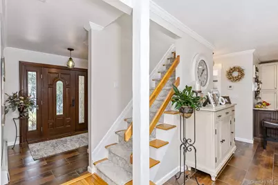 22 Sycamore Lane, Commack, NY 11725 - Photo 5