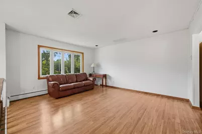 2 Maple Avenue, Orangeburg, NY 10962 - Photo 7