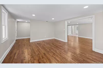 511 Montauk Highway, East Moriches, NY 11940 - Photo 15