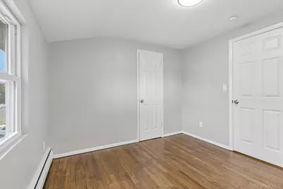 322 Barleau, Brentwood, NY 11717 - Photo 21