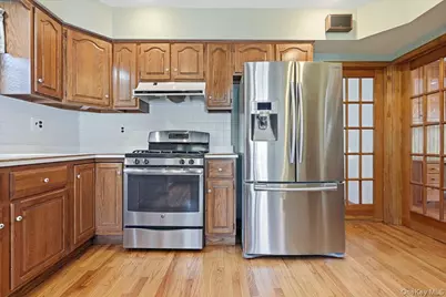 73 Chestnut Avenue, Floral Park, NY 11001 - Photo 13