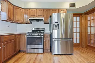 73 Chestnut Ave, Floral Park, NY 11001 - Photo 13