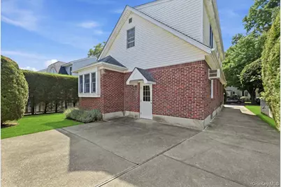 73 Chestnut Avenue, Floral Park, NY 11001 - Photo 35