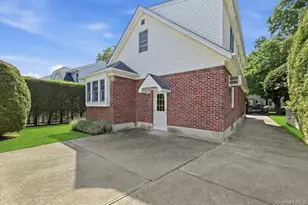 73 Chestnut Ave, Floral Park, NY 11001 - Photo 35