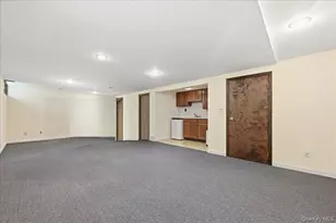73 Chestnut Ave, Floral Park, NY 11001 - Photo 27