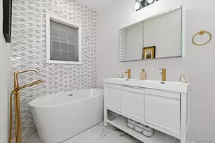97 Wisconsin St, Long Beach, NY 11561 - Photo 19