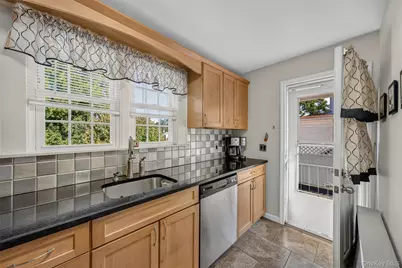 210 Tate Avenue, Buchanan, NY 10511 - Photo 15
