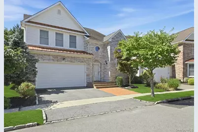 15 W Overlook, Port Washington, NY 11050 - Photo 1