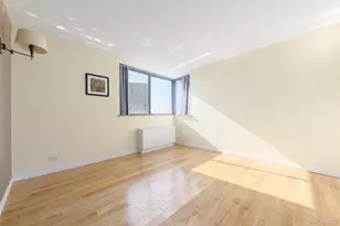 62-54 97th Pl, Rego Park, NY 11374 - Photo 5