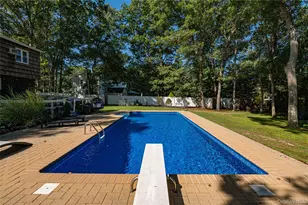 40 Golf Club Cir, Manorville, NY 11949 - Photo 19