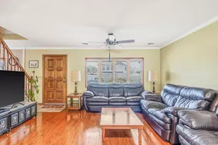 60 Academy Ln, Levittown, NY 11756 - Photo 19
