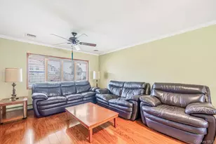 60 Academy Ln, Levittown, NY 11756 - Photo 17
