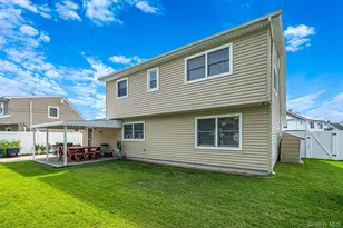 60 Academy Ln, Levittown, NY 11756 - Photo 13