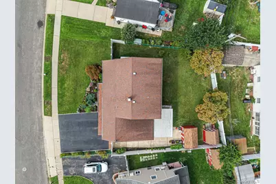 60 Academy Lane, Levittown, NY 11756 - Photo 11