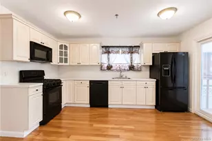 15 Rachel Ct, New York, NY 10310 - Photo 13