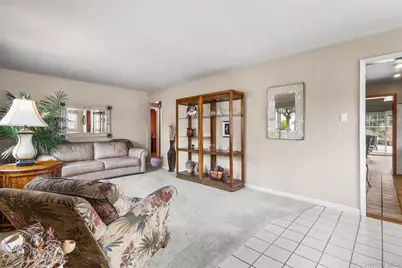 42 Stewart Avenue, Bethpage, NY 11714 - Photo 5