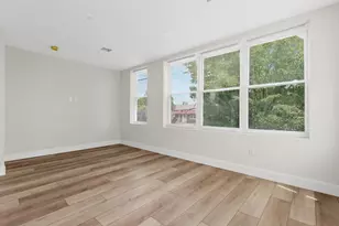 910 E 226th St, Bronx, NY 10466 - Photo 5