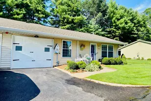 472 Darwen Dr, Ridge, NY 11961 - Photo 13