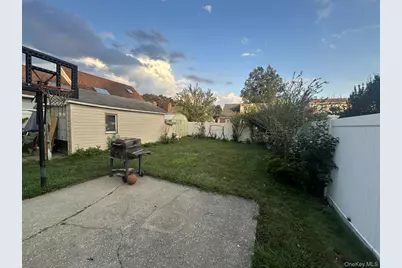 76 Robinwood Avenue, Hempstead, NY 11550 - Photo 13