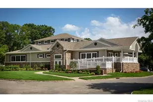 2505 Townhouse Dr, Coram, NY 11727 - Photo 15