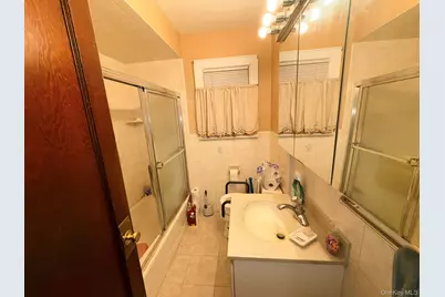 2284 Wynsum Avenue, Merrick, NY 11566 - Photo 5