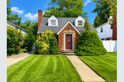 2284 Wynsum Avenue, Merrick, NY 11566 - Photo 1