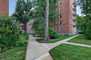 36 Cathedral Ave, Hempstead, NY 11550 - Photo 21