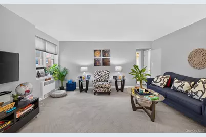 36 Cathedral Avenue #4F, Hempstead, NY 11550 - Photo 3