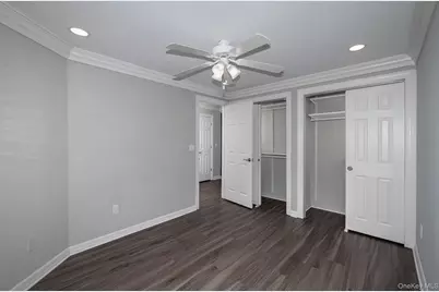 4003 Townhouse Drive #4003, Coram, NY 11727 - Photo 5