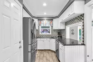 19 Ridgeley Rd, Smithtown, NY 11787 - Photo 17
