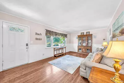 19 Ridgeley Road, Smithtown, NY 11787 - Photo 7