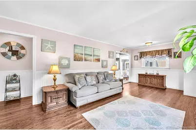 19 Ridgeley Road, Smithtown, NY 11787 - Photo 9