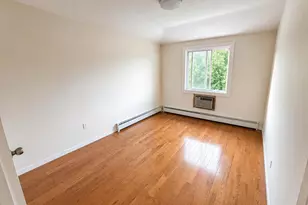 162-21 N Conduit Ave, Jamaica, NY 11434 - Photo 5