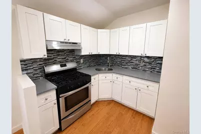 16221 N Conduit Avenue, Jamaica, NY 11434 - Photo 3