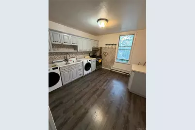 4529 Carpenter Avenue, Bronx, NY 10470 - Photo 7