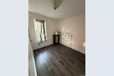 4529 Carpenter Avenue, Bronx, NY 10470 - Photo 15