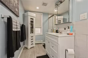 51 Spring St, Oyster Bay, NY 11771 - Photo 3