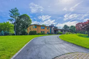 21 Lake Rd, Great Neck, NY 11020 - Photo 37