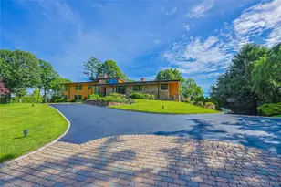 21 Lake Rd, Great Neck, NY 11020 - Photo 11