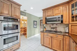 16 Jesse Way, Mount Sinai, NY 11766 - Photo 15