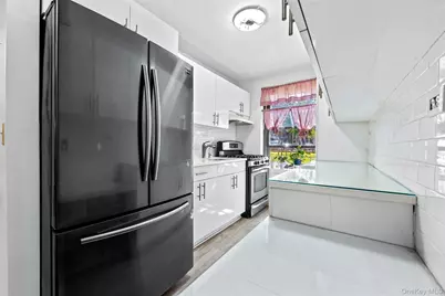 211-02 73rd Avenue #1H, Bayside, NY 11364 - Photo 7