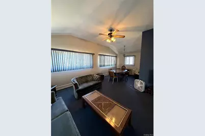 916 Park Avenue, Westbury, NY 11590 - Photo 5