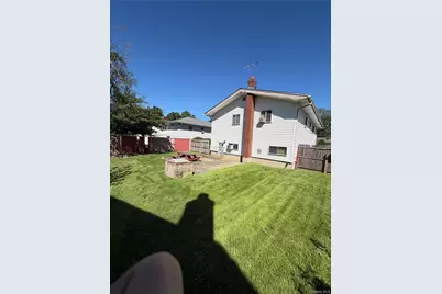 916 Park Avenue, Westbury, NY 11590 - Photo 3