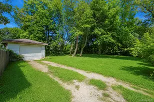 2600 Boisseau Ave, Southold, NY 11971 - Photo 3