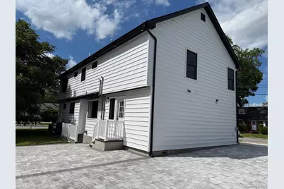 438 Von Elm Avenue, East Meadow, NY 11554 - Photo 3