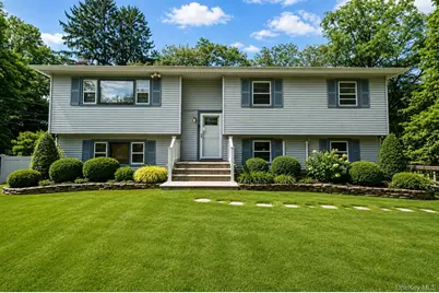 136 Woodhull Road, Huntington, NY 11743 - Photo 1